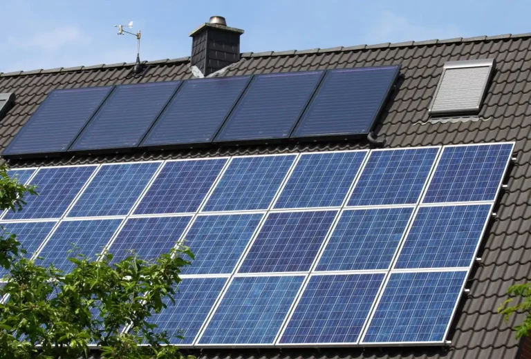 Photovoltaic-vs-Solar-Panels